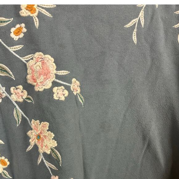 Johnny Was Blue/Gray Embroidered Floral Sweatshirt Top size M - Picture 5 of 8